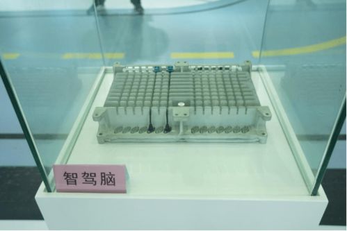 長沙網絡安全與智能制造大會開幕，行深智能攜“無人車家族”震撼亮相，展現智能控制系統集成新高度